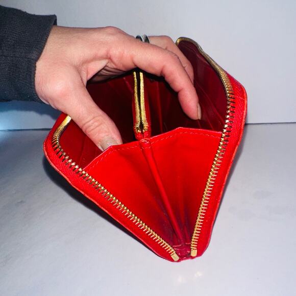 Authentic Miu Miu Red Crocodile croc Embossed Leather Zip Around Wallet - Picture 9 of 13